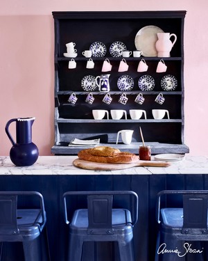 Antoinette-kitchen-Napoleonic-Blue-stools-and-breakfast-bar-Oxford-Navy-dresser.jpg