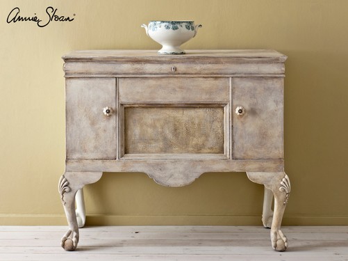 Versailles-Wall-Paint,-Old-White-Dark-Wax-French-rustic-sideboard-image-1 (1).jpg