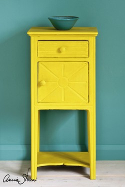 english-yellow-side-table-by-annie-sloan-1.jpg